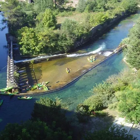 Isle Sur La Sorgue Au Coeur De La Provence *